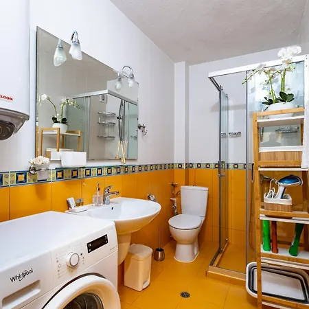 Sunny In The Center Of For 5guests *