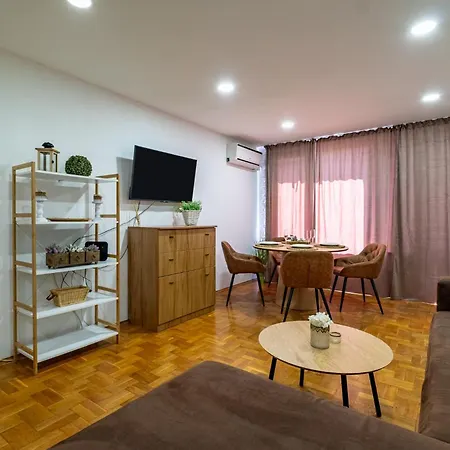 Appartement Sunny In The Center Of For 5guests *