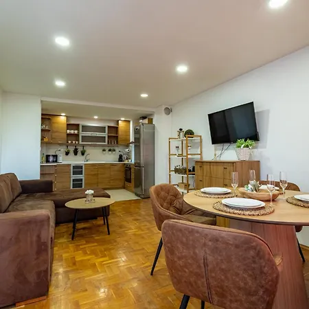Appartement Sunny In The Center Of For 5guests Varna