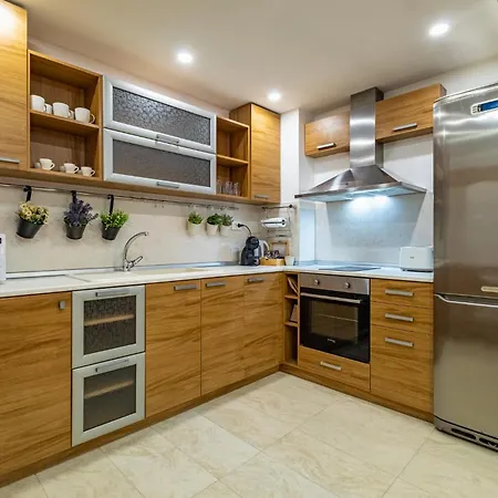 Sunny In The Center Of For 5guests Appartement