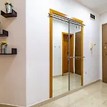 Sunny In The Center Of For 5guests Варна