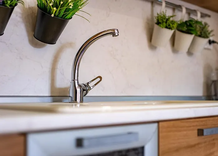 Sunny In The Center Of For 5guests Διαμέρισμα *