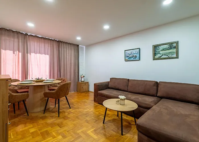 Sunny In The Center Of For 5guests Lejlighed Varna